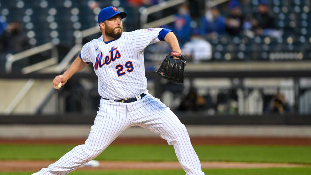 The Mets have brought back right-handed pitcher Tommy Hunter on a minor-league deal.